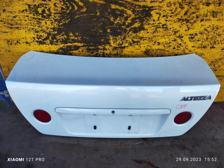 Крышка багажника Тойота Алтеза в Рубцовске 651581